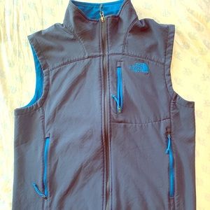 The North face men’s vest